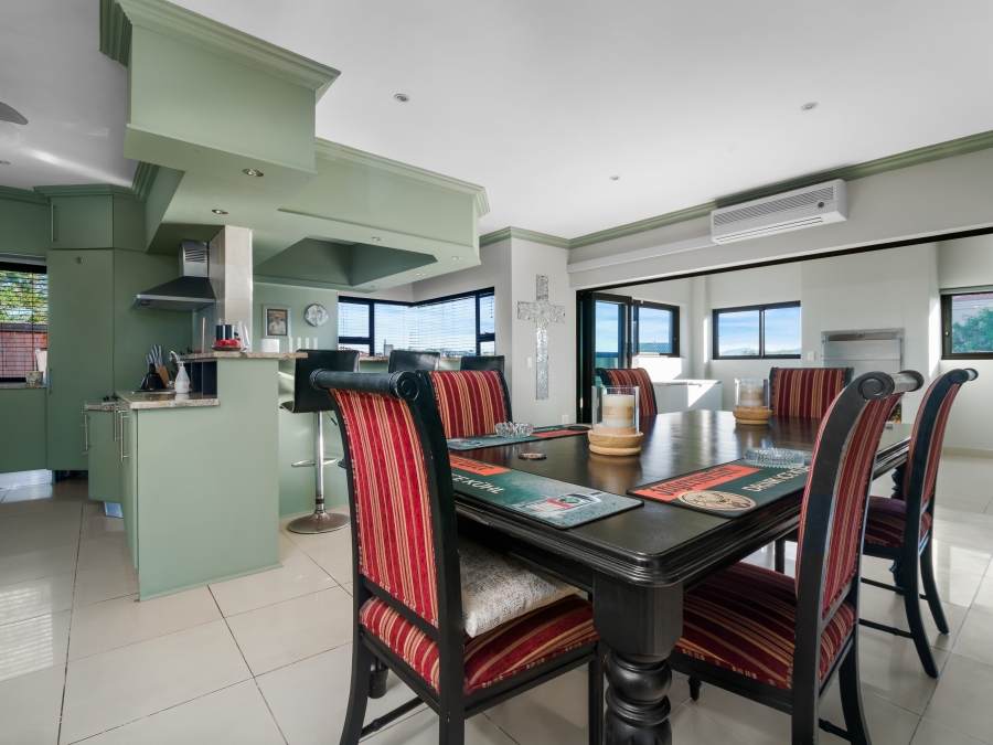 4 Bedroom Property for Sale in Zeegezicht Western Cape